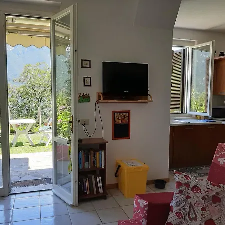 Con Vista Sul Lago דירה